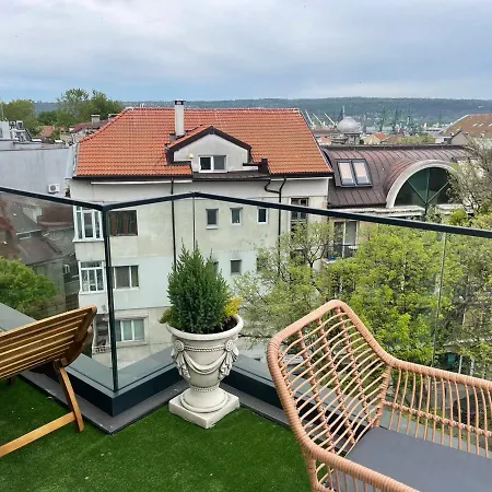 Apartment Panoramic In With Underground Parking
