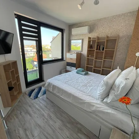 Апартаменты Panoramic In With Underground Parking *