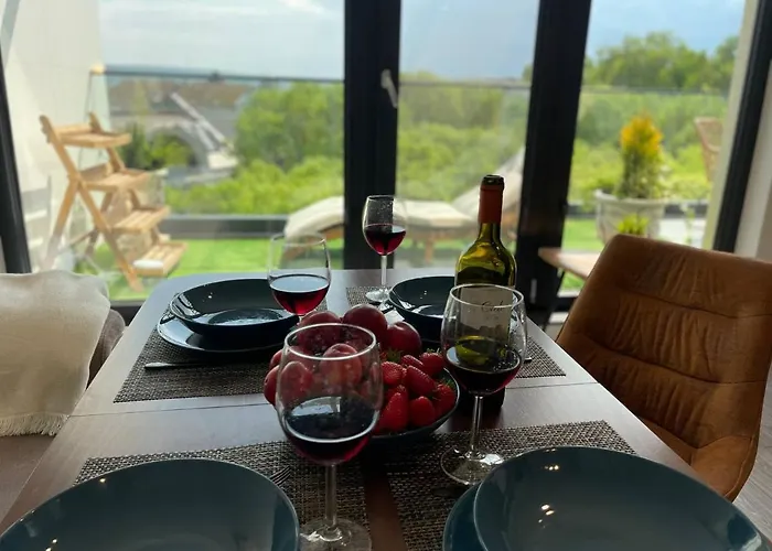 Panoramic In With Underground Parking