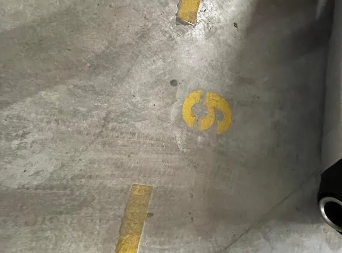 Panoramic In With Underground Parking Apartmán