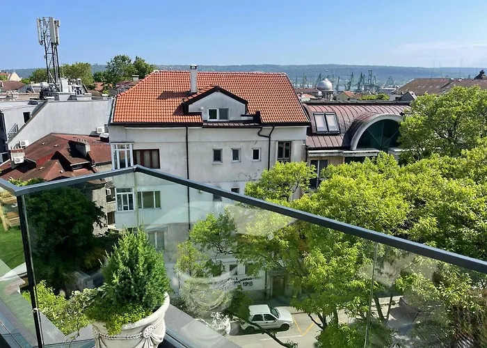 Panoramic In With Underground Parking * Varna