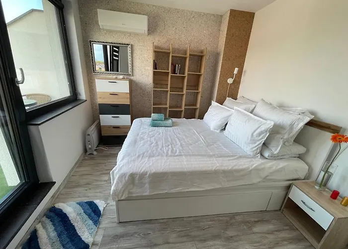 Panoramic In With Underground Parking Apartment