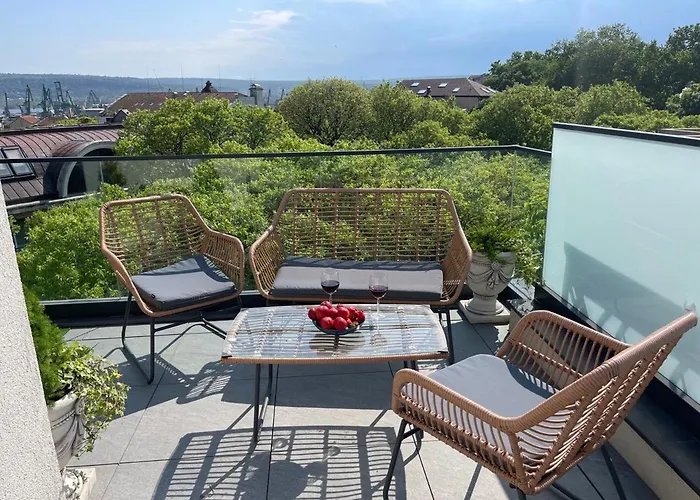 Panoramic In With Underground Parking Apartment